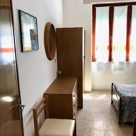 Casa In Centro A Due Passi Dal Mare Ferienhaus