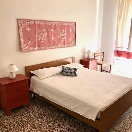 Casa In Centro A Due Passi Dal Mare サンタ・テレーザ・ガッルーラ